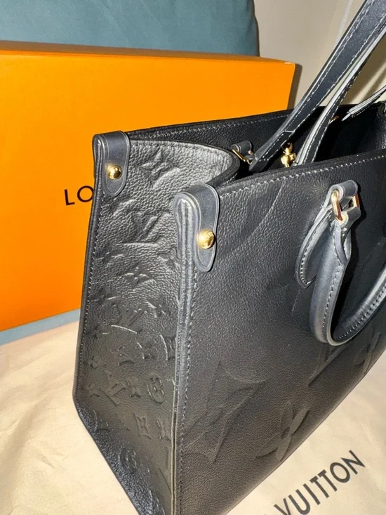 Louis Vuitton Black Embossed Monogram OnTheGo MM Tote-Like New - Picture 10 of 15